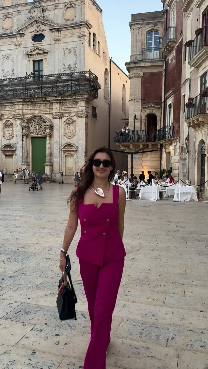 @dinadaian — Dina Daian