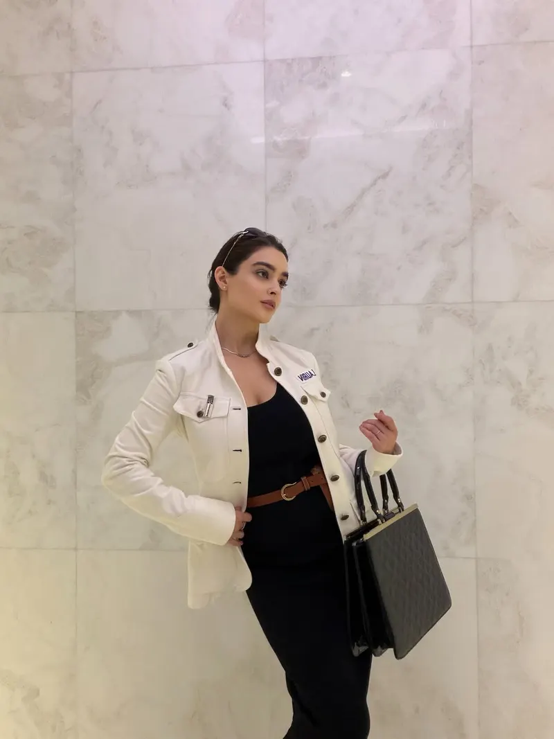 @dinadaian — Dina Daian